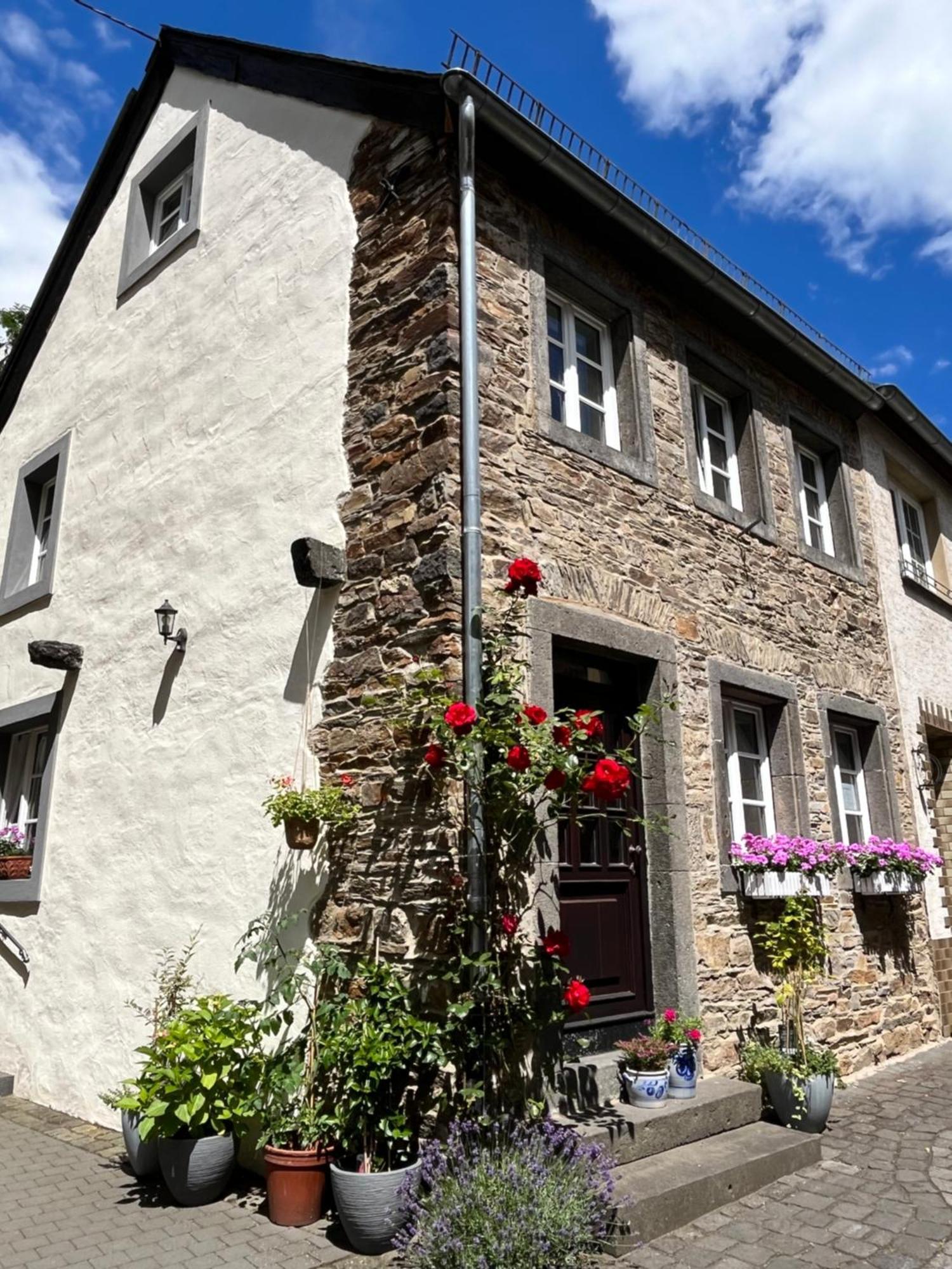 Ferienhaus In Der Ennejass Monreal Zewnętrze zdjęcie